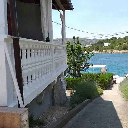 Guest house Art Amphora Studio And Rava